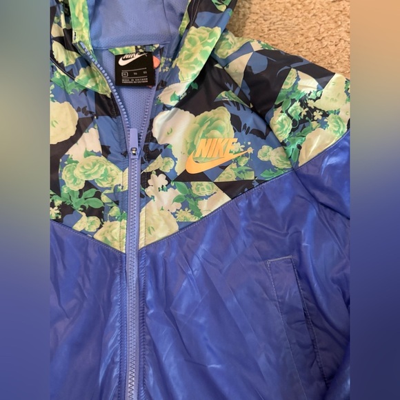 Nike Sportswear Wind Runner Girl's Graphic Floral Jacket Size XL - Picture 8 of 12